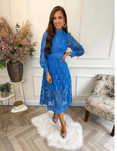 Lång luftig sommarklänning för dam – elegant maxiklänning för varma dagar