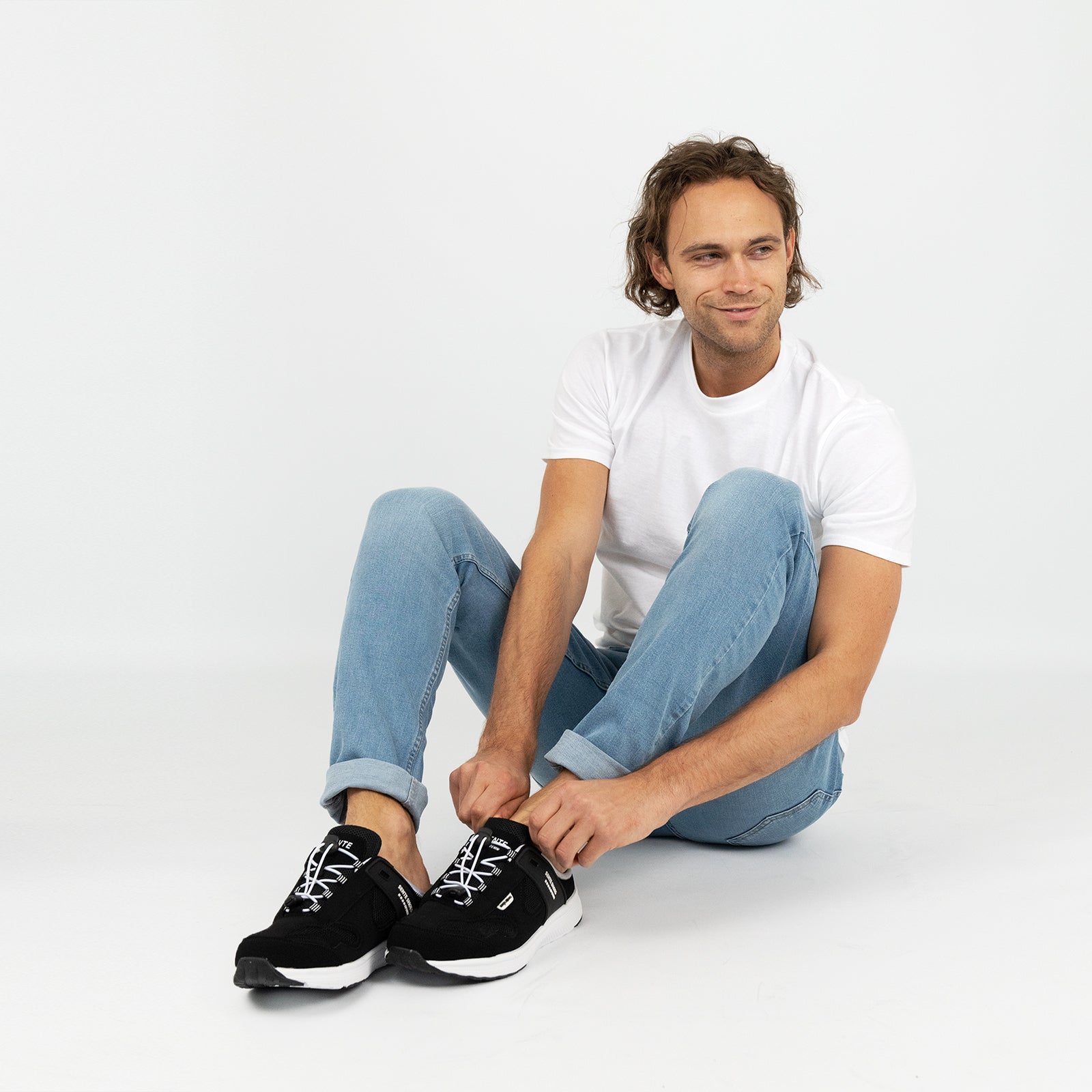 Alexander – Unisex lätta slip-on atletiska träskor med andningsbart nät och justerbar dragsko