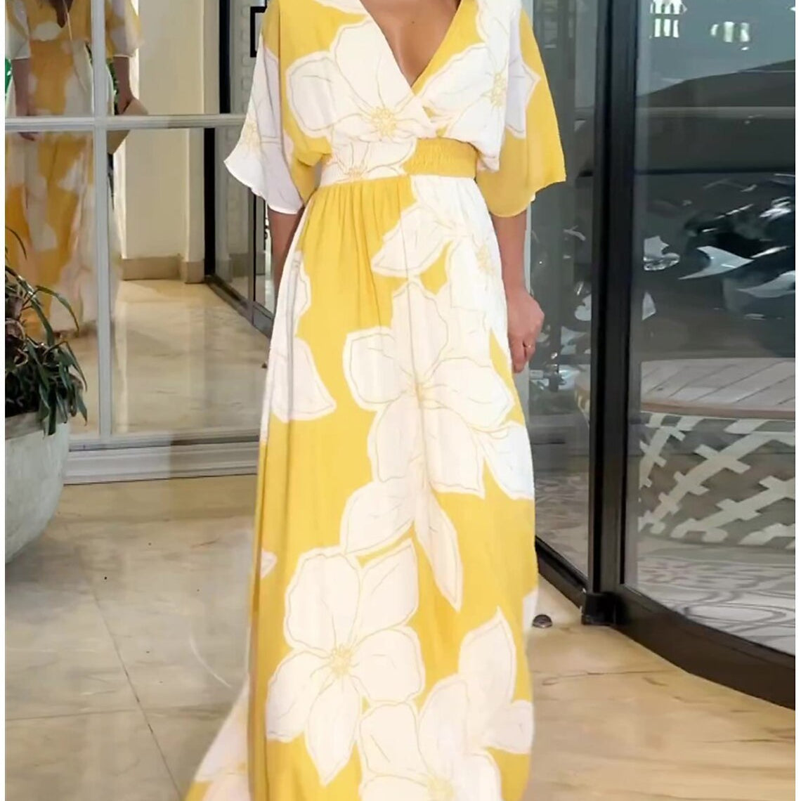 Damklänning – Elegant Maxiklänning med Blommönster, Vardags- och Feststil