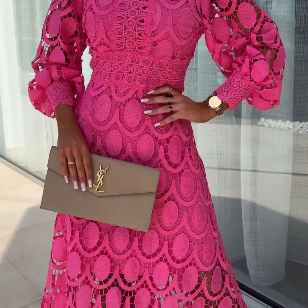 Lång luftig sommarklänning för dam – elegant maxiklänning för varma dagar