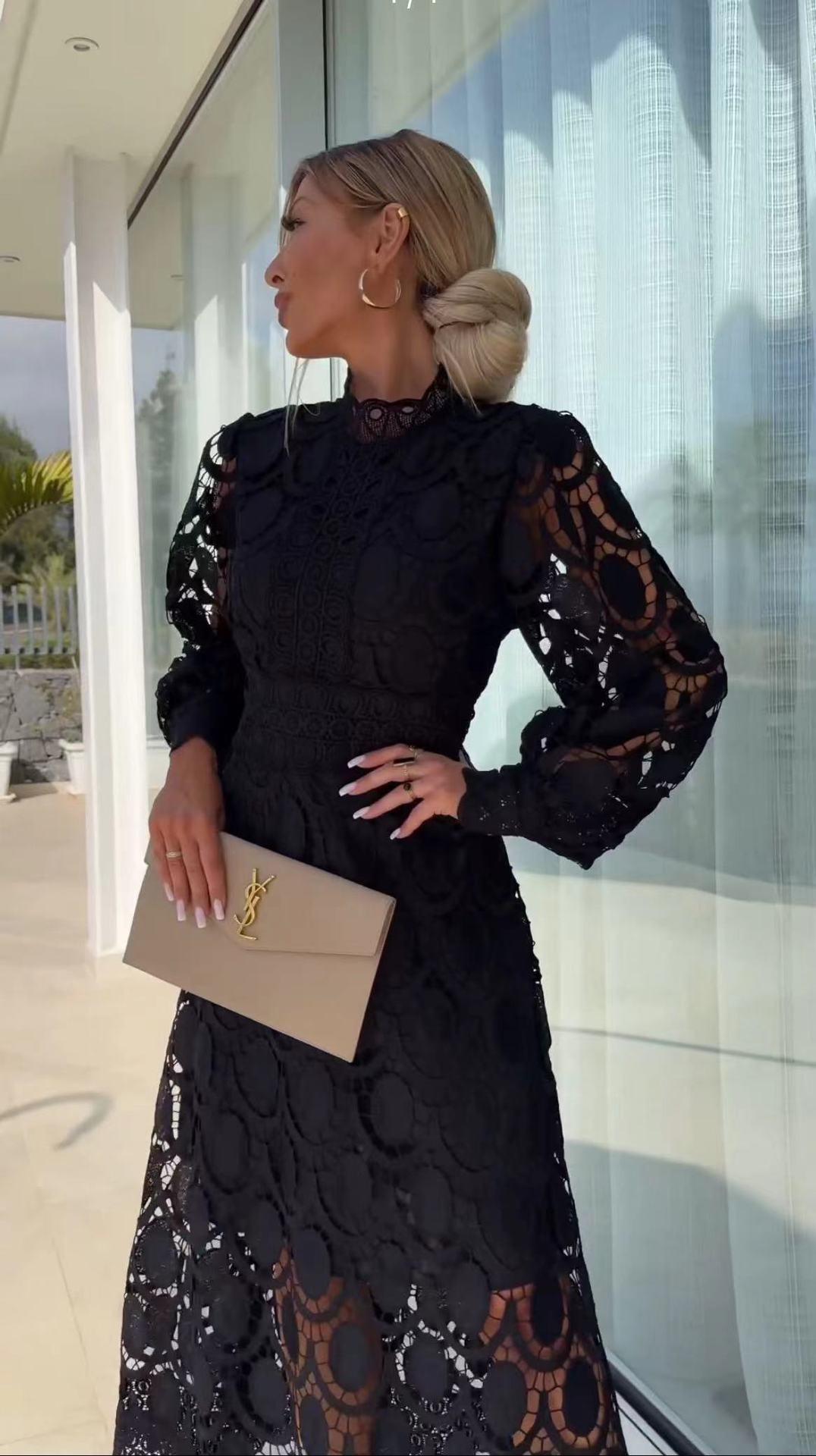 Lång luftig sommarklänning för dam – elegant maxiklänning för varma dagar