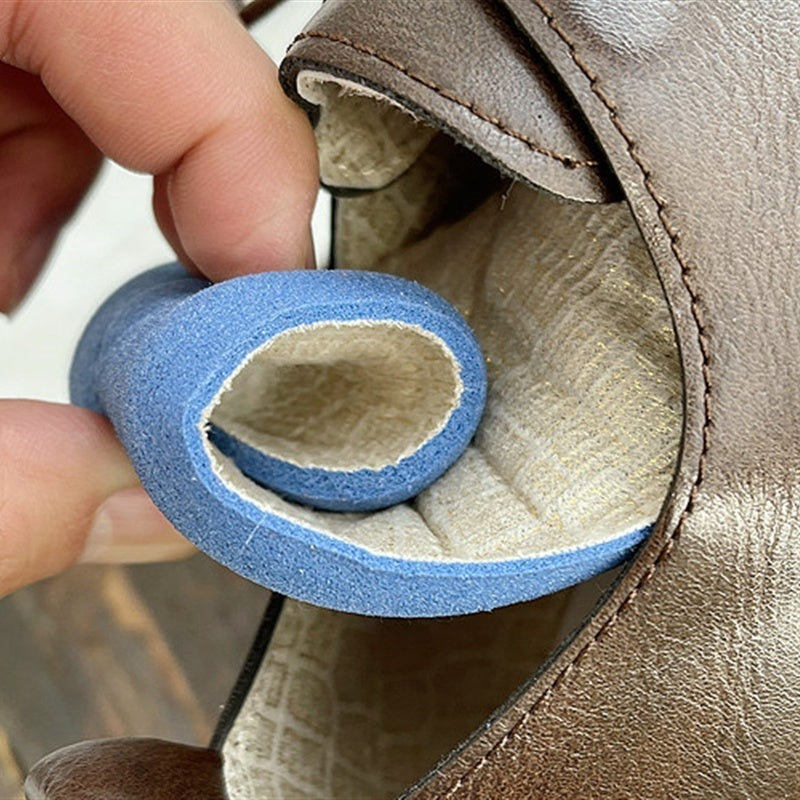 Grace – Retro Chunky Heel Skor i Hålmönster