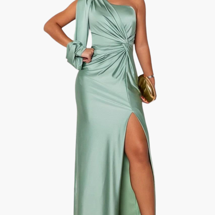 Dawn – Glamourös klänning med midjedetalj och one-shoulder-design