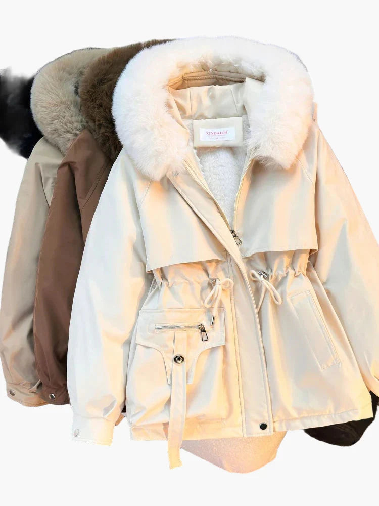 Dam Parkasjacka med Pälsliknande Krage – Vintermode och Urban Stil