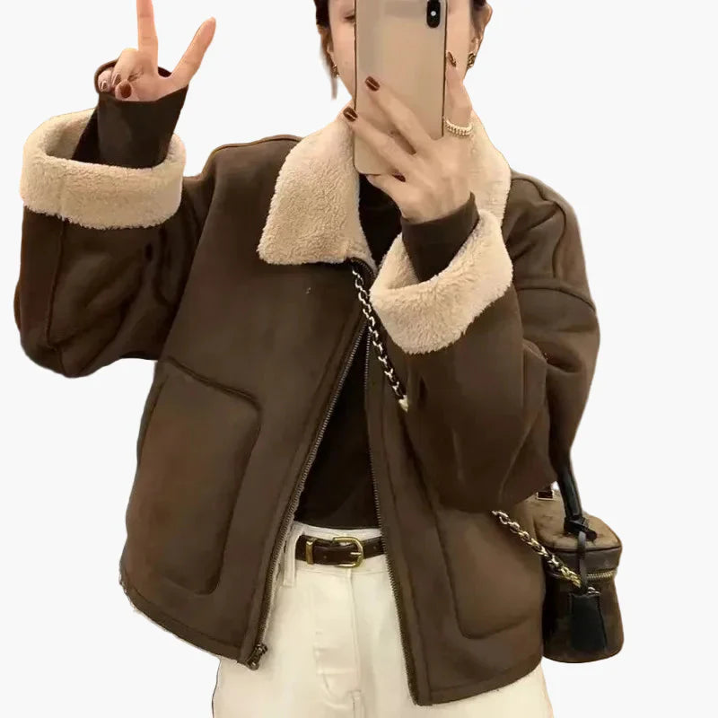 Damjacka i avslappnad stil med bred krage och fickor – Perfekt för vardagsbruk och mode