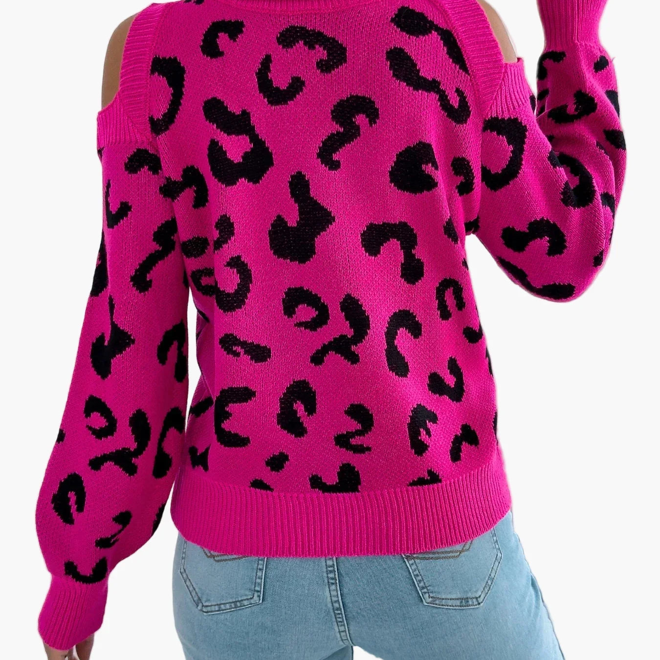 Damtröja med trendigt leopardmönster och kalla axlar – Perfekt för vardag och fest