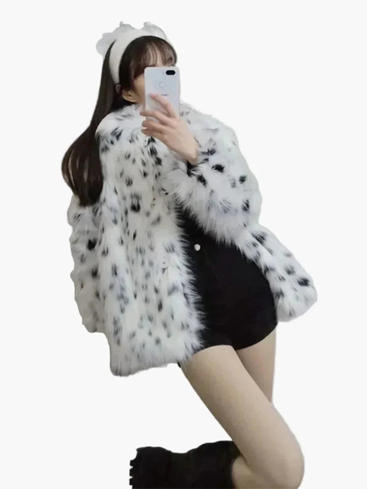 Dams Jacka i Trendig Pälslook – Elegant Vintermode för Kvinnor