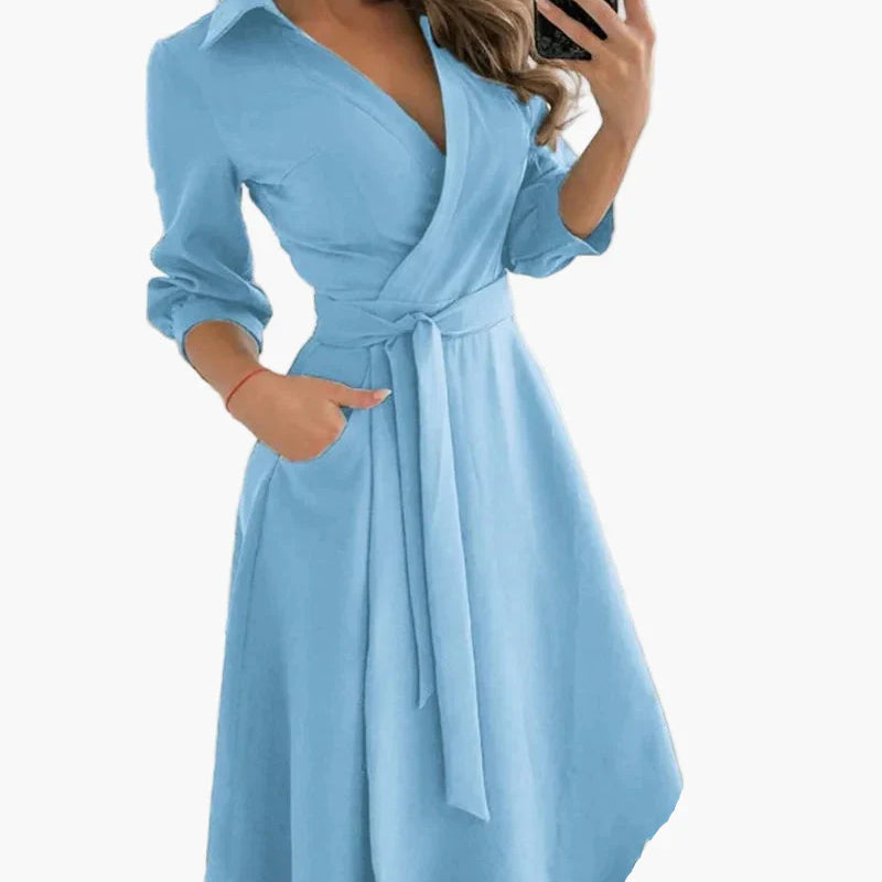 Damklänning med Omlott och Knytskärp – Elegant Vardagsklänning med Krage och 3/4-Ärm