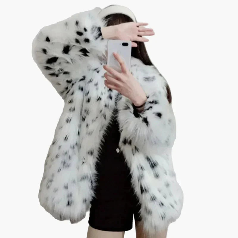 Dams Jacka i Trendig Pälslook – Elegant Vintermode för Kvinnor