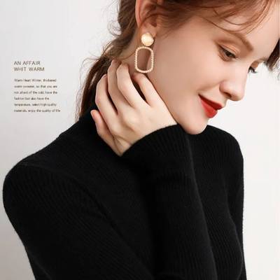 Violet | Winter-Ready Cashmere Turtleneck Sweater